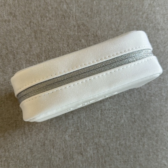 DIOR Cosmetic Pouch - Picture 3 of 10